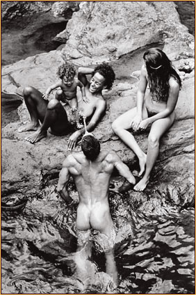 Tom Bianchi original gelatin silver print depicting two female nudes and one male nude